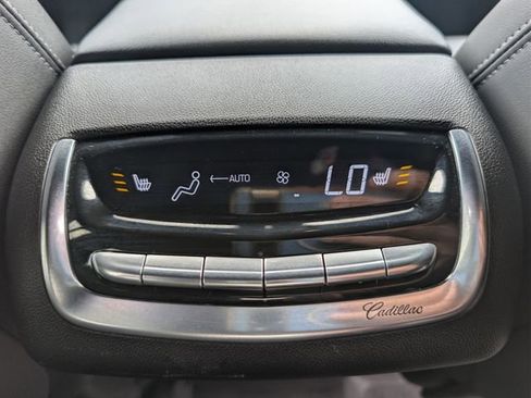 Used 2024 Cadillac XT6 Sport w/ Technology Package AWD/4WD image 19
