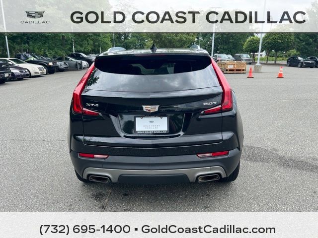 Used 2019 Cadillac XT4 Premium Luxury w/ Cold Weather Package FWD image 3
