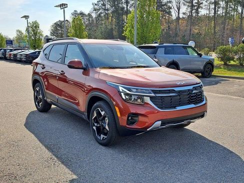 New 2026 Kia Seltos S FWD image 3