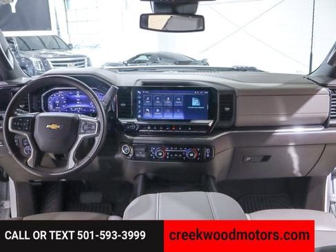 Used 2024 Chevrolet Silverado 2500 LTZ w/ LTZ Convenience Package image 8