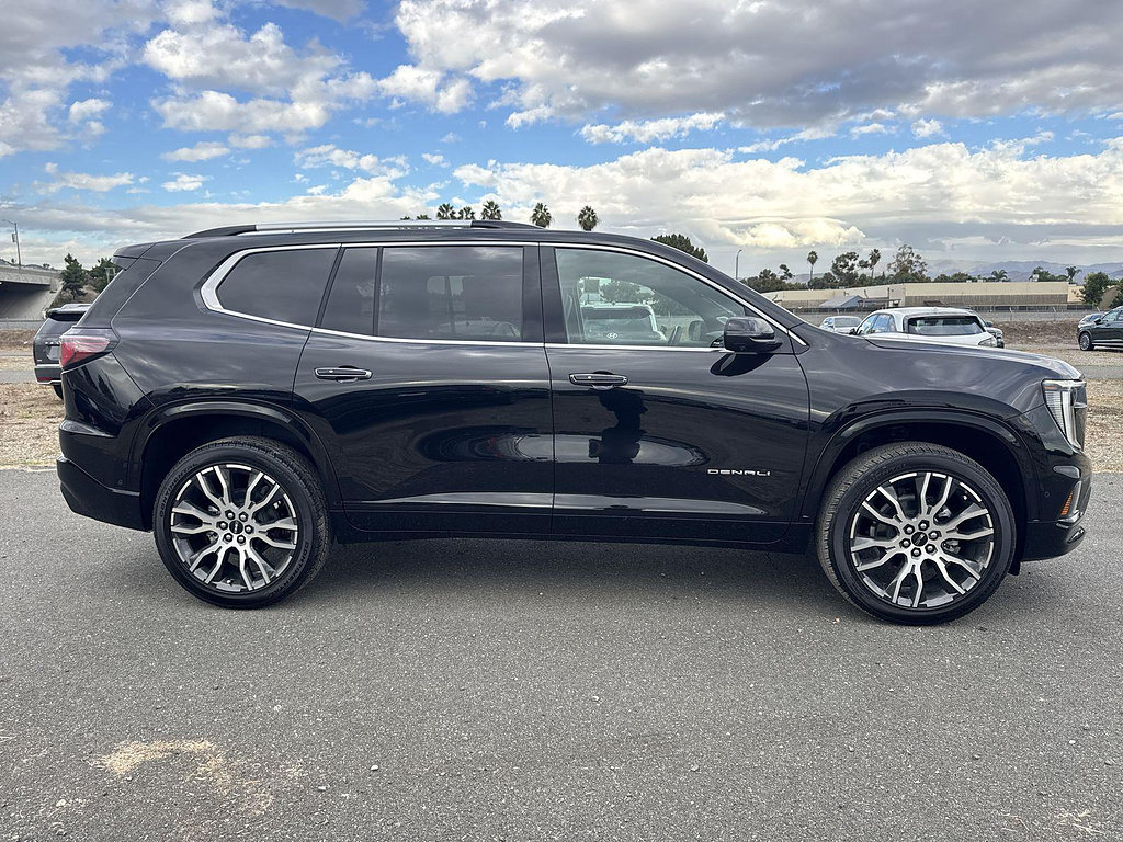 New 2027 GMC Acadia Denali Ultimate w/ LPO, Floor Liner Package FWD image 10