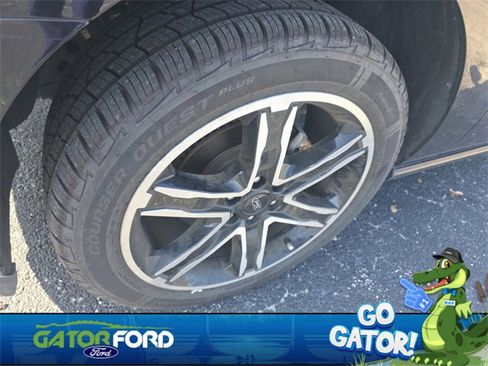 Used 2021 Ford Expedition Limited image 10
