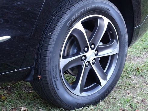 Used 2022 Buick Enclave Essence w/ Experience Buick Package image 34