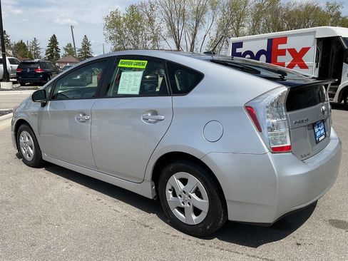 Used 2011 Toyota Prius Three w/ Navigation Pkg FWD image 4
