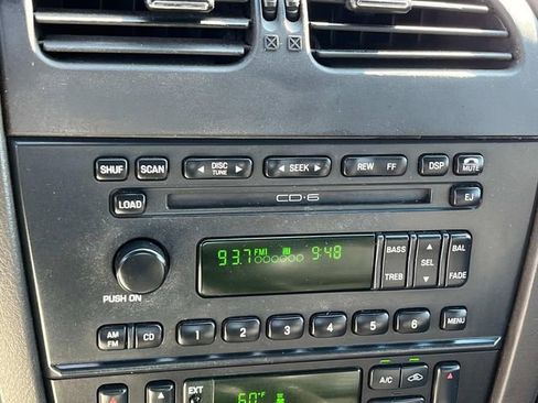 Used 2002 Ford Thunderbird image 23