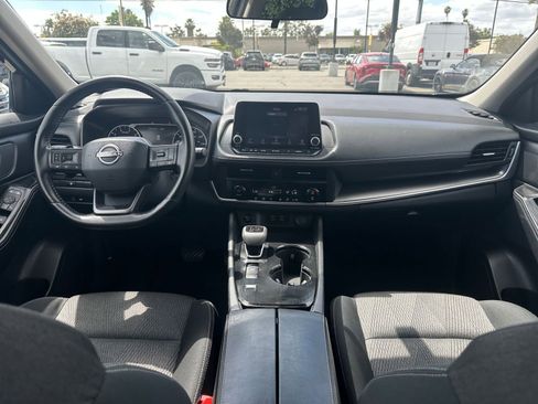 Used 2025 Nissan Rogue SV FWD image 35
