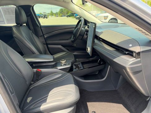 Used 2022 Ford Mustang Mach-E Premium RWD image 11
