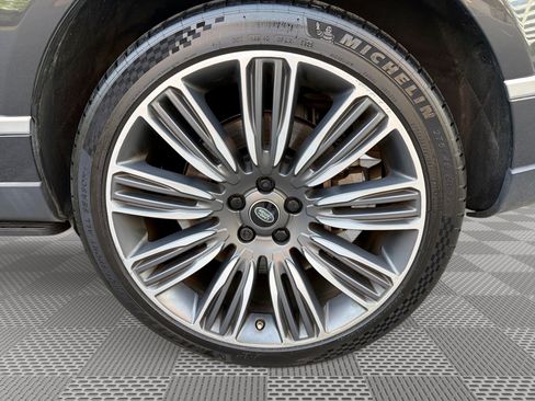 Used 2021 Land Rover Range Rover P525 Westminster Edition LWB AWD/4WD image 29