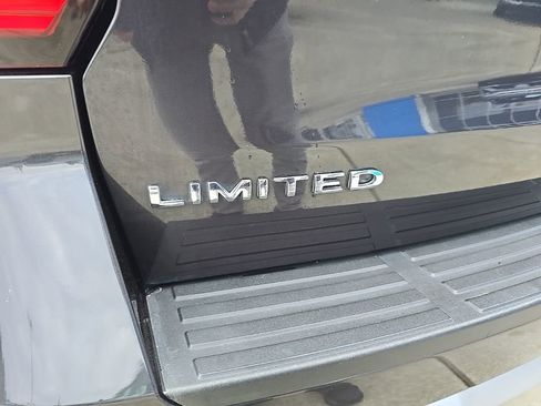 Used 2024 Ford Expedition Limited image 33