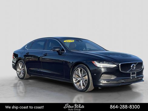 Used 2018 Volvo S90 T5 Momentum w/ Convenience Package FWD image 1