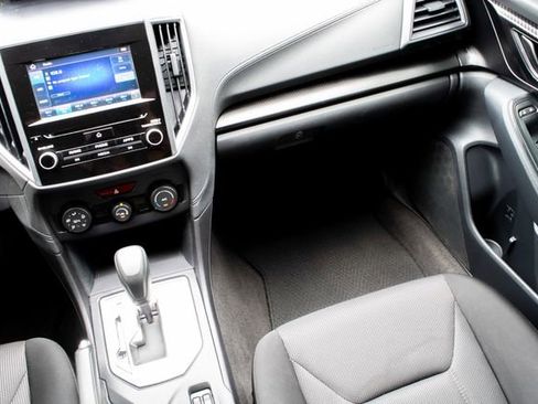 Used 2020 Subaru Impreza 2.0i Premium image 21
