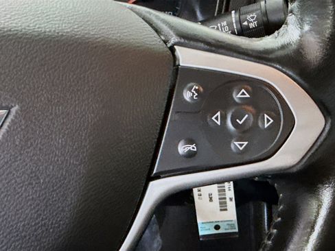 Used 2022 Chevrolet Colorado LT RWD image 15