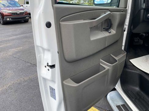 Used 2024 Chevrolet Express 2500 w/ Driver Convenience Package RWD image 27
