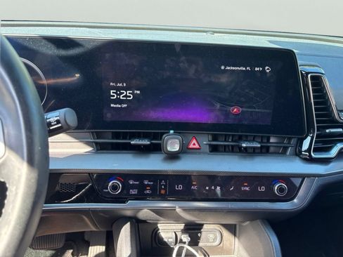 Used 2024 Kia Sportage SX FWD image 4