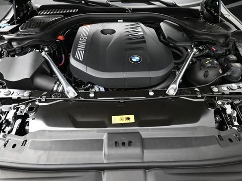 New 2027 BMW 550e xDrive w/ Executive Package AWD/4WD image 25