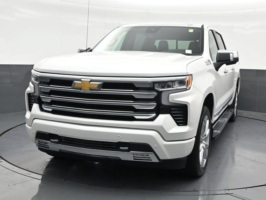 Used 2025 Chevrolet Silverado 1500 High Country w/ High Country Premium Package RWD image 9