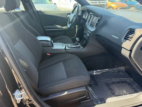 Used 2023 Dodge Charger SXT RWD image 28