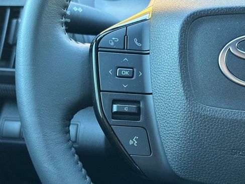 Used 2024 Toyota bZ4X Limited image 29