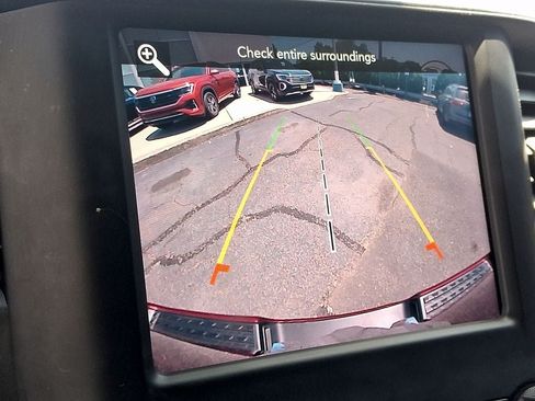 Used 2020 RAM 1500 Big Horn AWD/4WD image 18