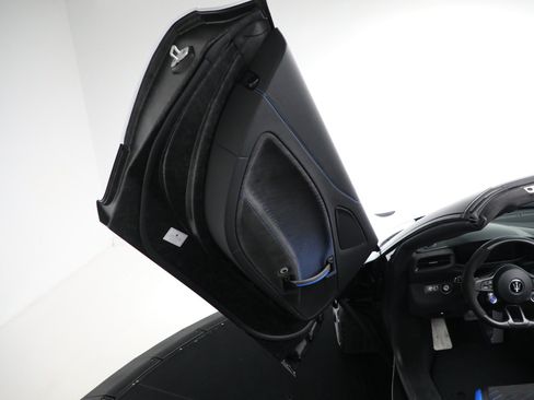 Used 2023 Maserati MC20 Spyder RWD image 43