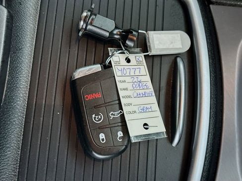 Used 2022 Dodge Charger SXT RWD image 35