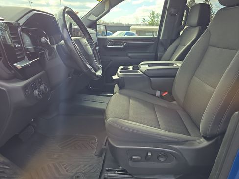 Used 2022 Chevrolet Silverado 1500 RST AWD/4WD image 14