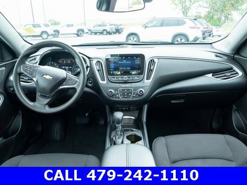 Used 2024 Chevrolet Malibu LT image 28