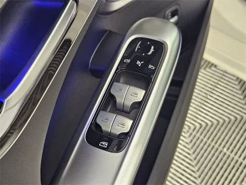 Certified 2025 Mercedes-Benz C 300 4MATIC Sedan image 17