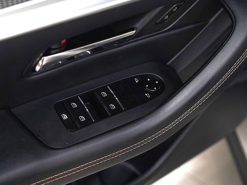 Certified 2024 MAZDA CX-90 Plug-In Hybrid w/ Preferred image 22