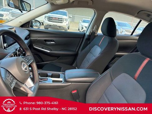 Certified 2025 Nissan Sentra SR w/ Midnight Edition FWD image 11