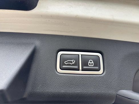 Used 2023 Kia Sorento SX image 38