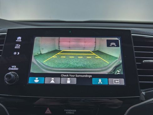 Used 2021 Honda Pilot Touring image 39