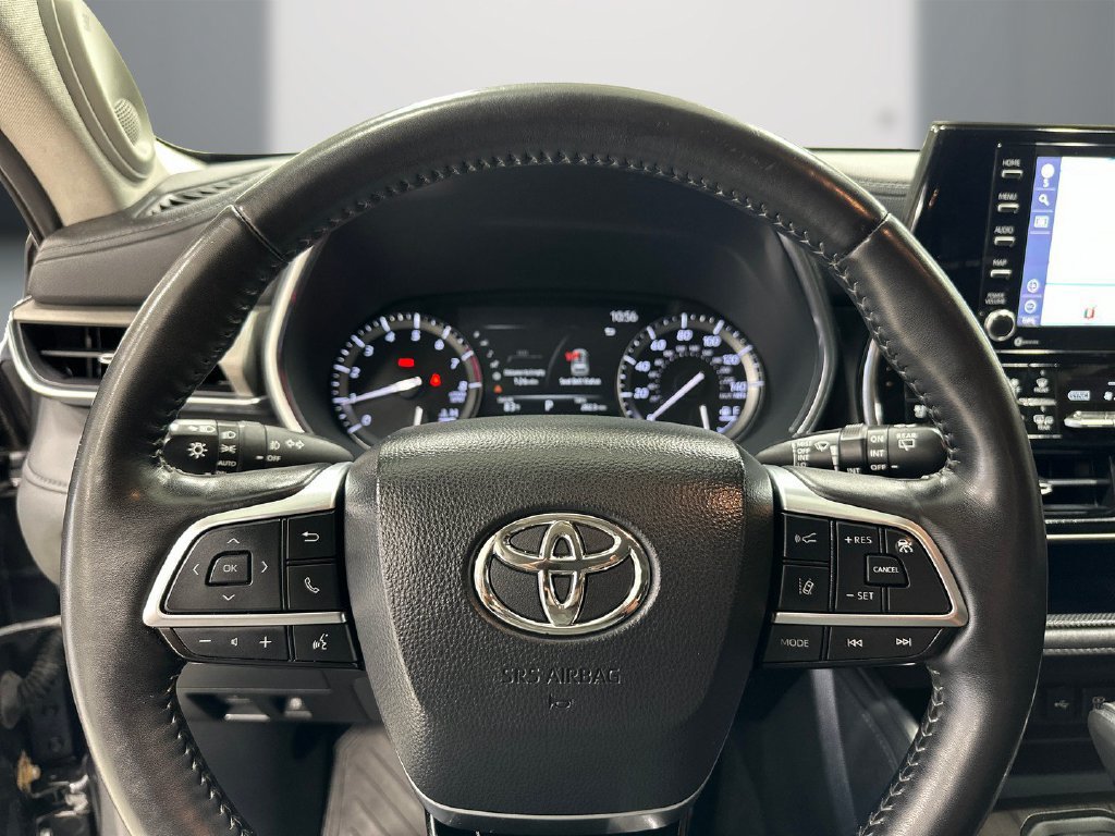 Used 2020 Toyota Highlander Limited FWD image 22