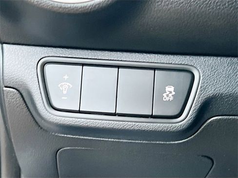 Used 2023 Kia Forte LXS image 10