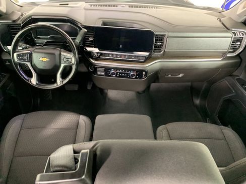 Used 2024 Chevrolet Silverado 2500 LT AWD/4WD image 34