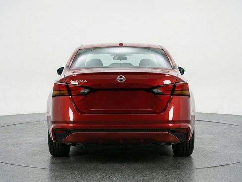 Used 2025 Nissan Altima 2.5 SV image 7
