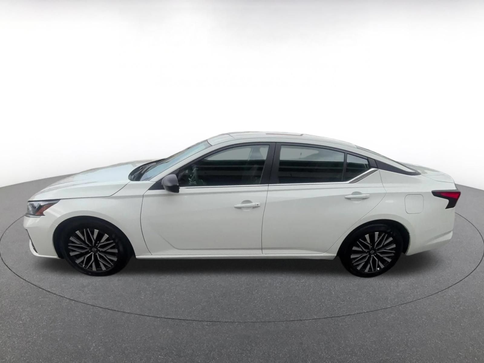 Used 2026 Nissan Altima 2.5 SV FWD image 8