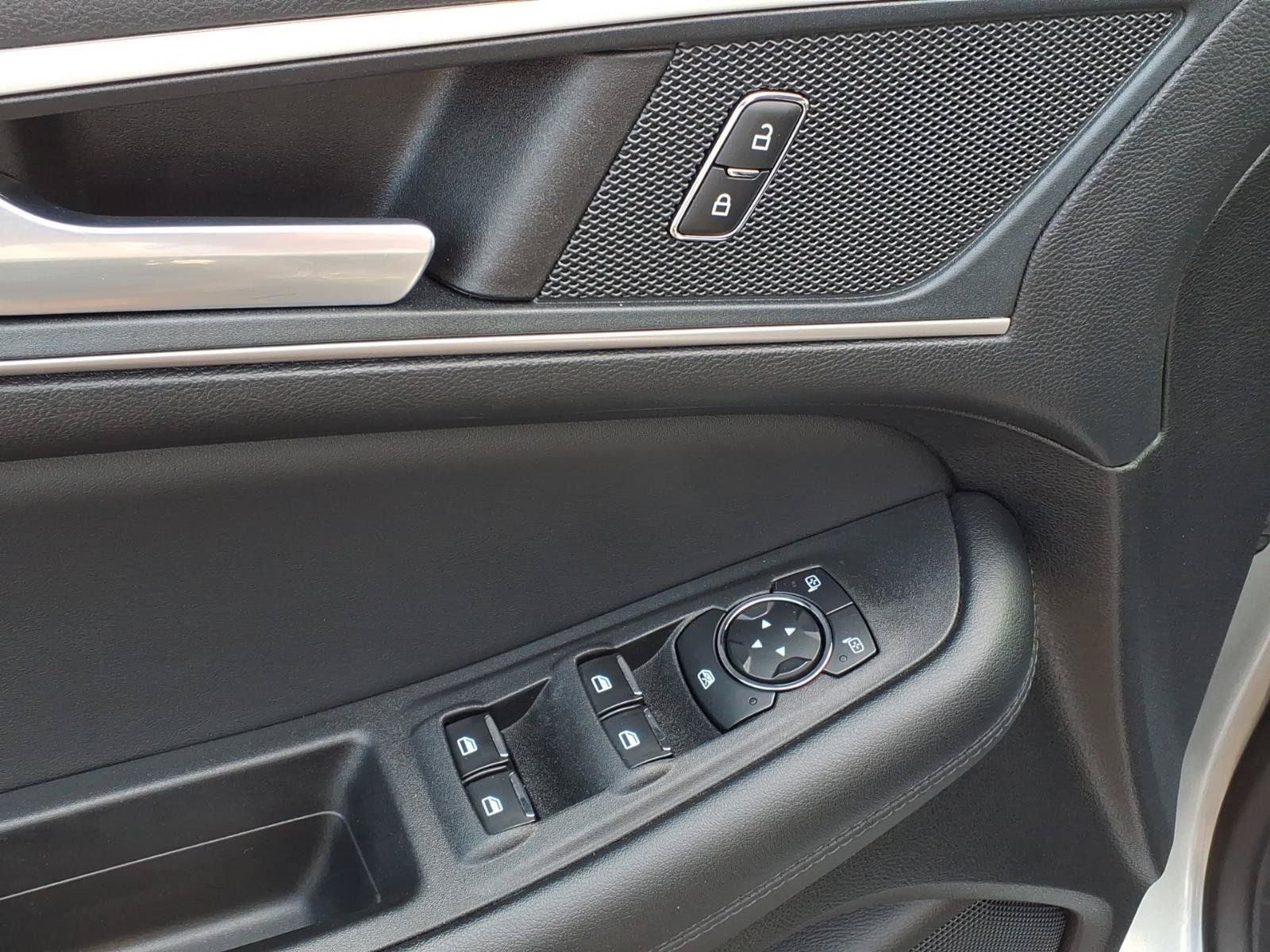 Certified 2024 Ford Edge SEL AWD/4WD image 15