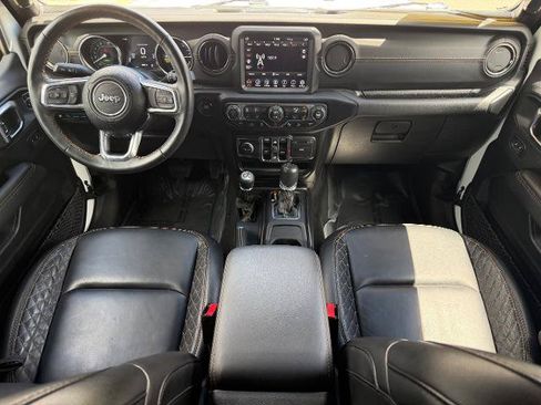 Used 2023 Jeep Wrangler Unlimited Sahara AWD/4WD image 9