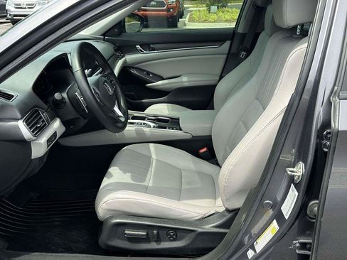 Used 2019 Honda Accord Touring image 4