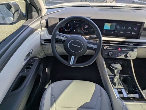 New 2026 Hyundai Tucson SE image 17