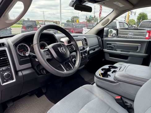 Used 2019 RAM 1500 Classic SLT AWD/4WD image 15