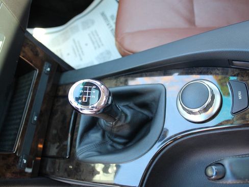 Used 2007 BMW 530xi Sedan image 24