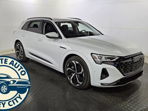 Used 2024 Audi Q8 e-tron Premium Plus AWD/4WD image 1