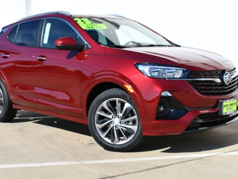 Used 2023 Buick Encore GX Select w/ Sport Touring Package image 2