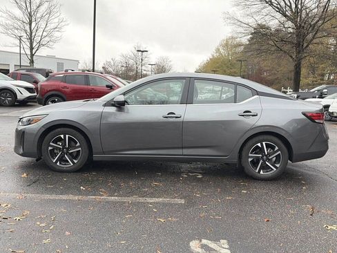Used 2024 Nissan Sentra SV image 2
