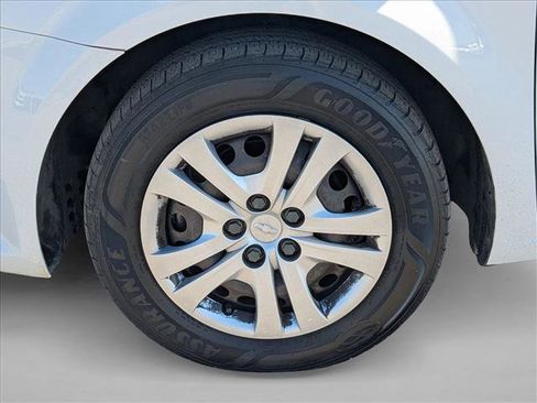 Used 2019 Chevrolet Sonic LT image 23