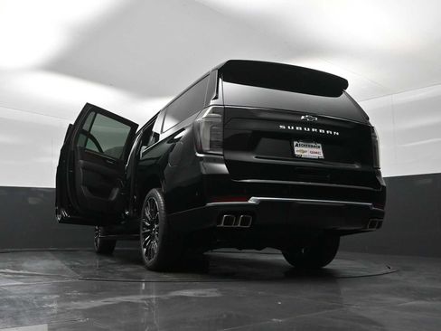 New 2026 Chevrolet Suburban High Country image 30