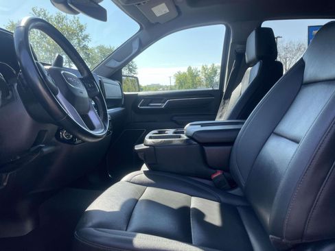 Used 2025 GMC Sierra 1500 SLT RWD image 14