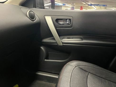 Used 2012 Nissan Rogue SL image 29